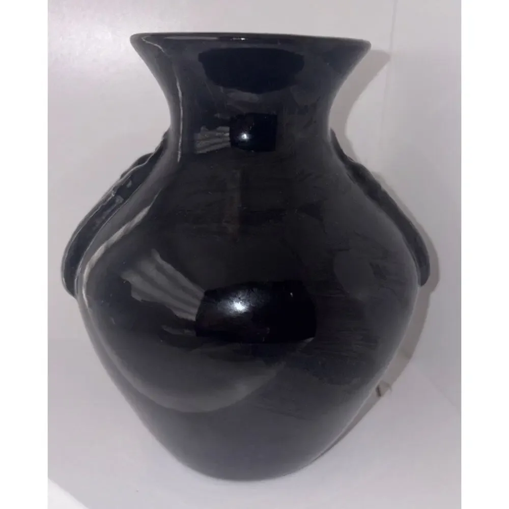 VTG 1980s Haeger Floral Glossy Black Ceramic Vase Tassel Design